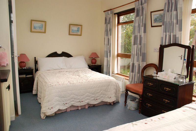 The Bungalow Farmhouse Clomantagh Buitenkant foto